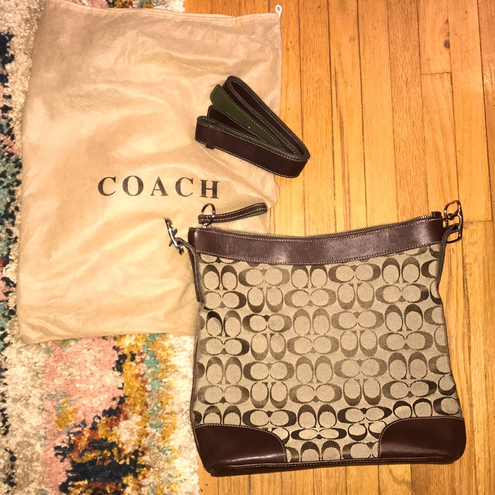 Very nice COACH shoulder bag with dust bag